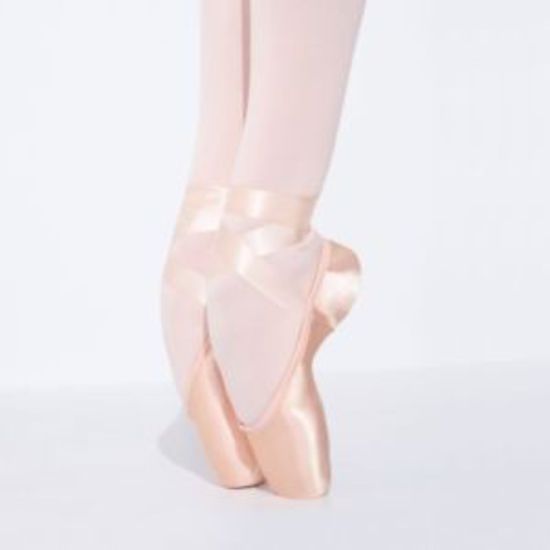 Capezio 1134 Airess Pointe Shoe - Broad Toe - 3/4 Shank 